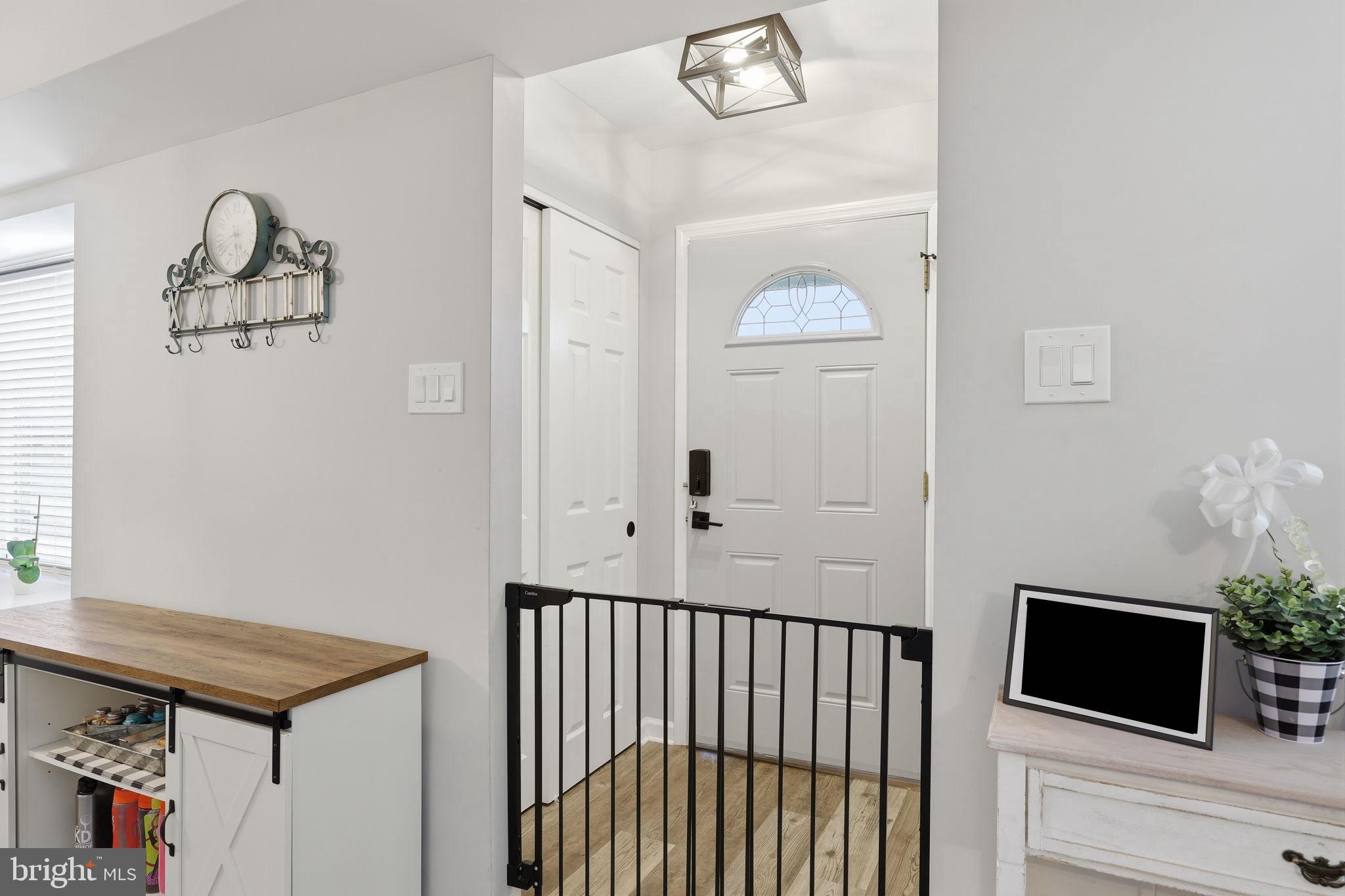 22 Fitzwatertown Road, Unit C7 Willow Grove, PA 19090 - Photo 12 of 33 Welcoming entryway with modern charm.