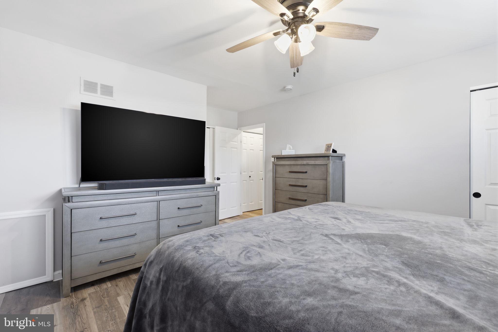 22 Fitzwatertown Road, Unit C7 Willow Grove, PA 19090 - Photo 17 of 33 Modern bedroom with sleek design.