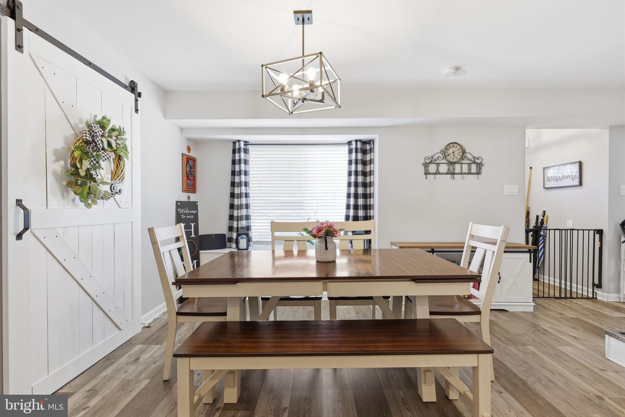 22 Fitzwatertown Road, Unit C7 Willow Grove, PA 19090 - Photo 10 of 33 Charming dining space with rustic flair.