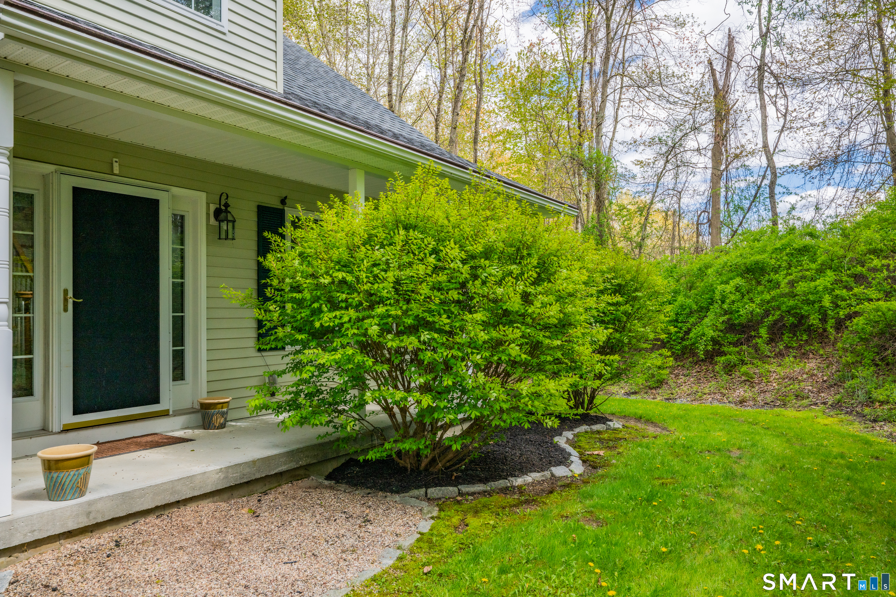 52 Old Farm Road Plymouth, CT 06786 - Photo 9 of 39