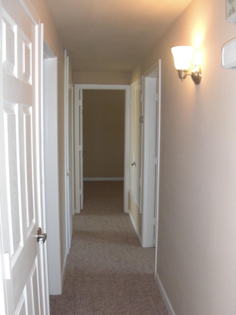 3564 West Griswold Road Phoenix, AZ 85051 - Photo 16 of 23 hall