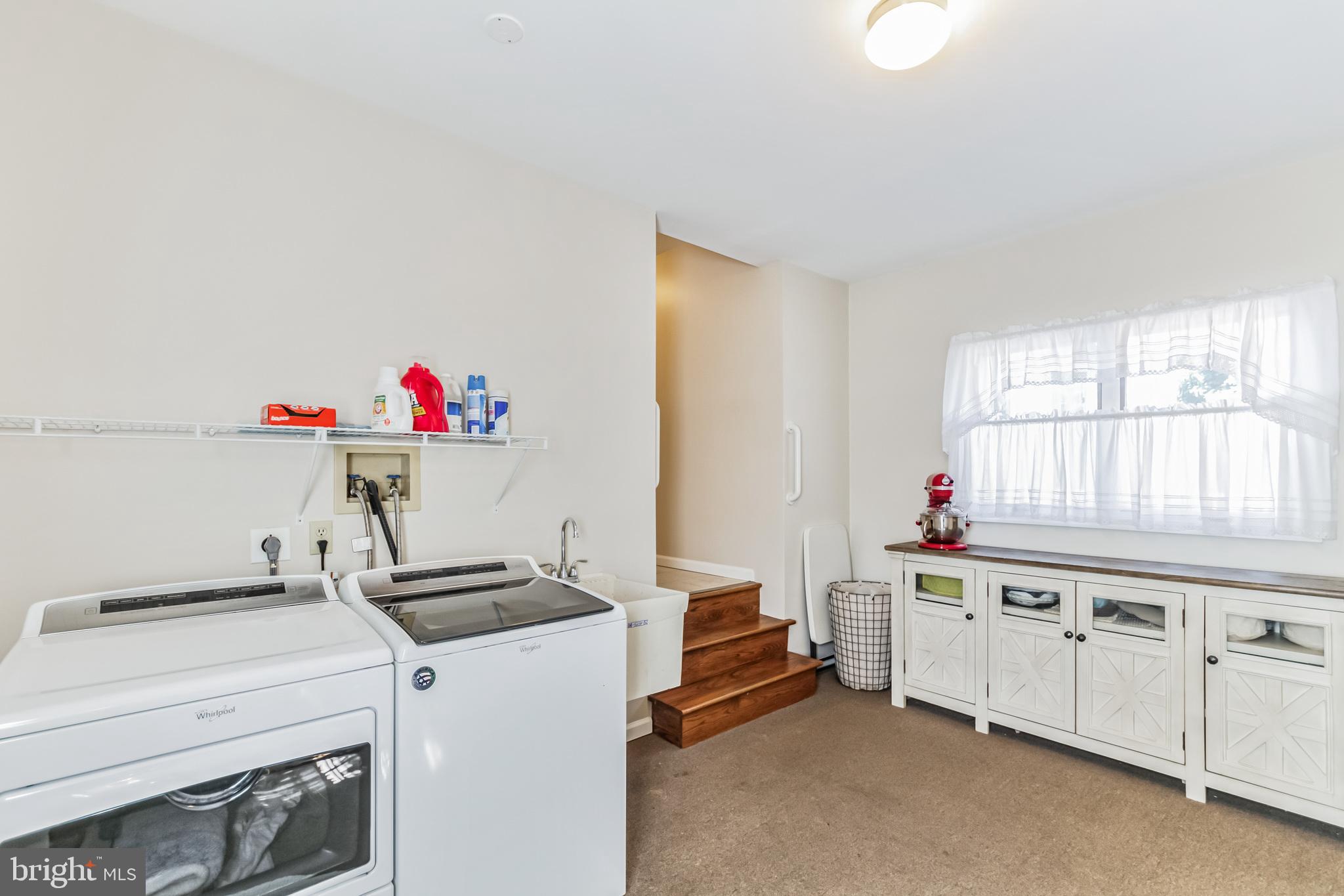 2558 Hillcrest Road Quakertown, PA 18951 - Photo 21 of 34 Mud Room - main level