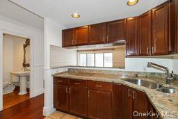 100 Cutter Mill Road, Unit 4V Great Neck, NY 11021 - Photo 10 of 23 Gallery Image 10