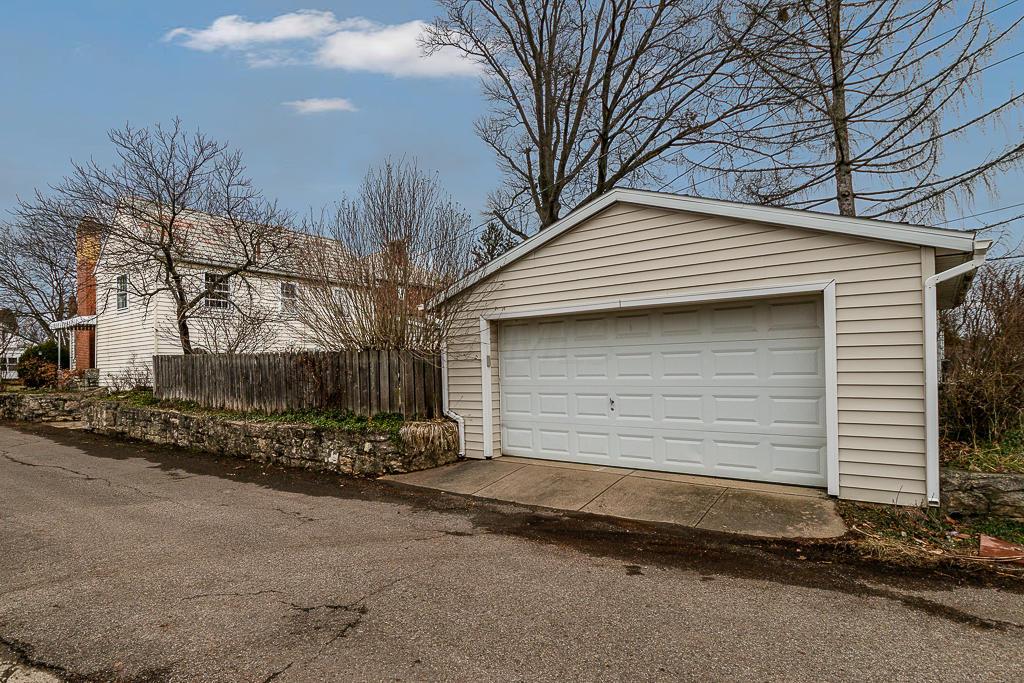 884 Vernon Road Columbus, OH 43209 - Photo 4 of 15