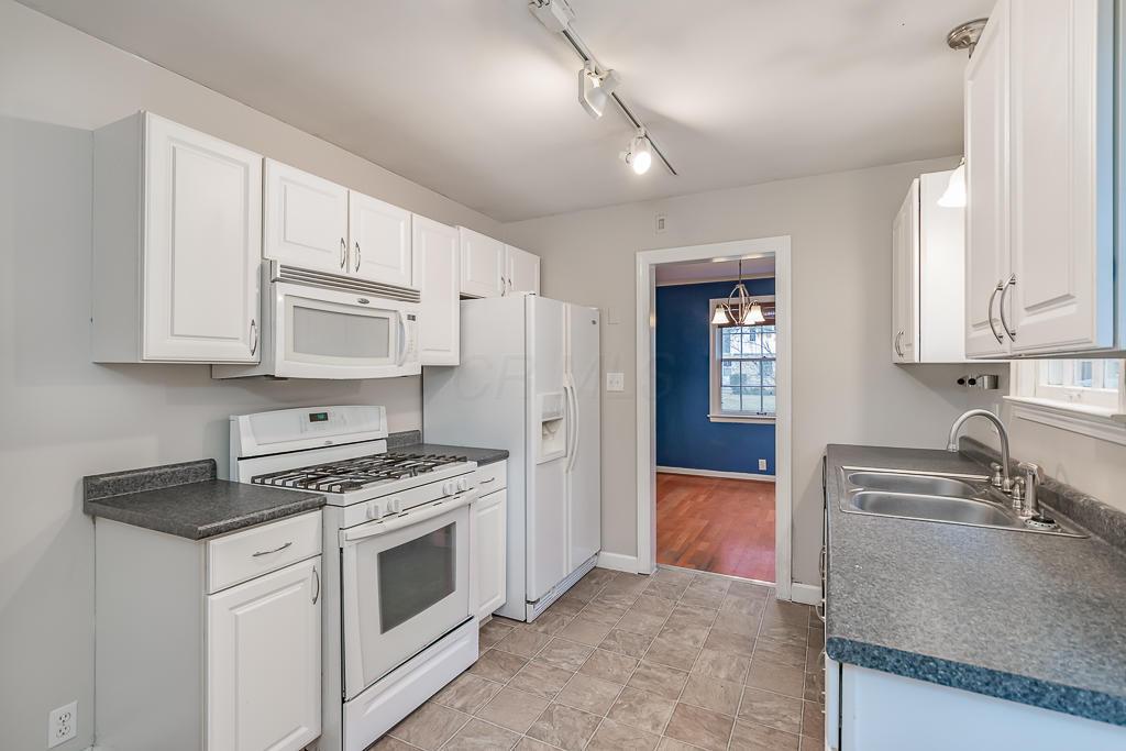884 Vernon Road Columbus, OH 43209 - Photo 9 of 15