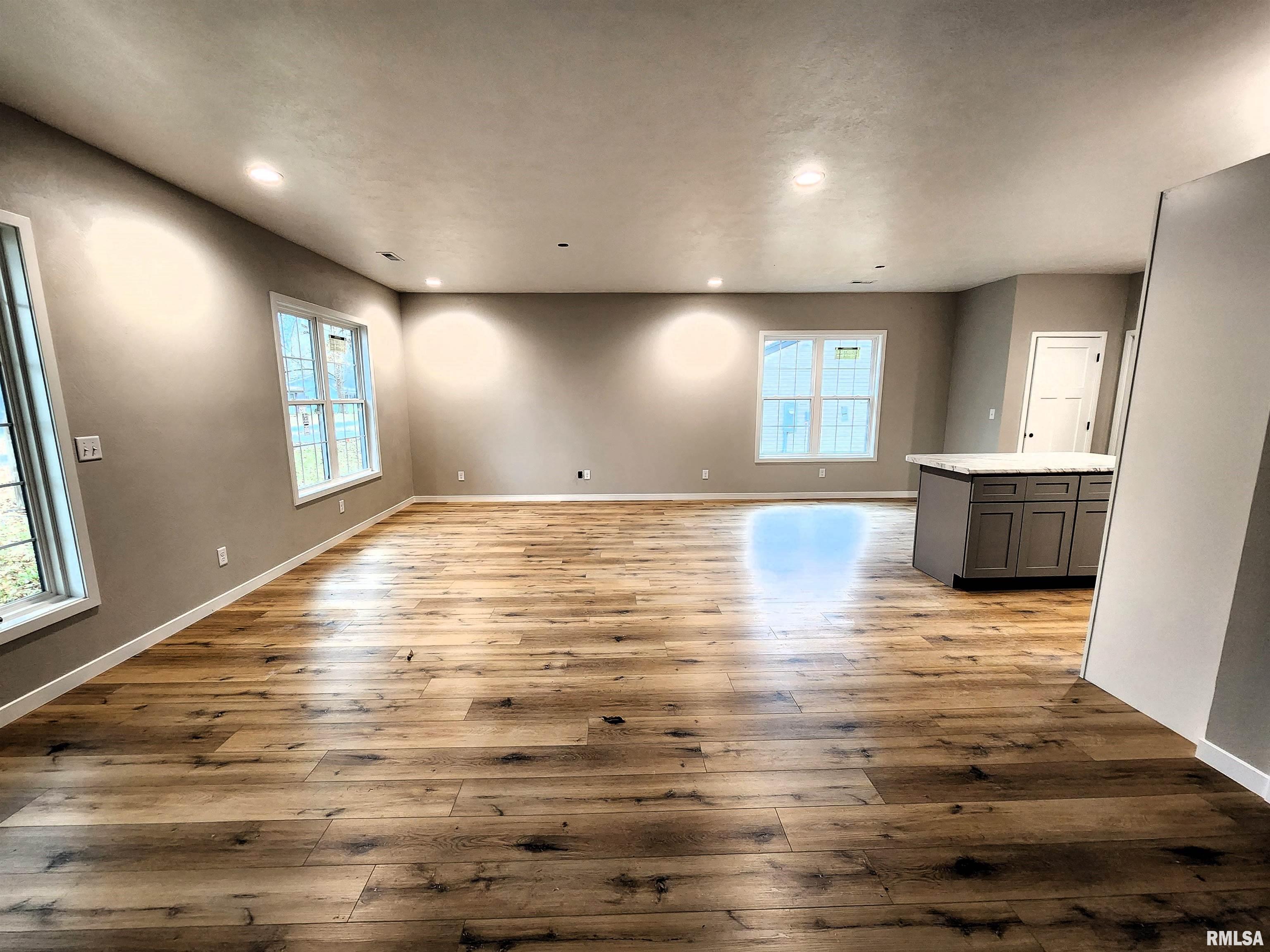 200 Madison Street Carterville, IL 62918 - Photo 3 of 11