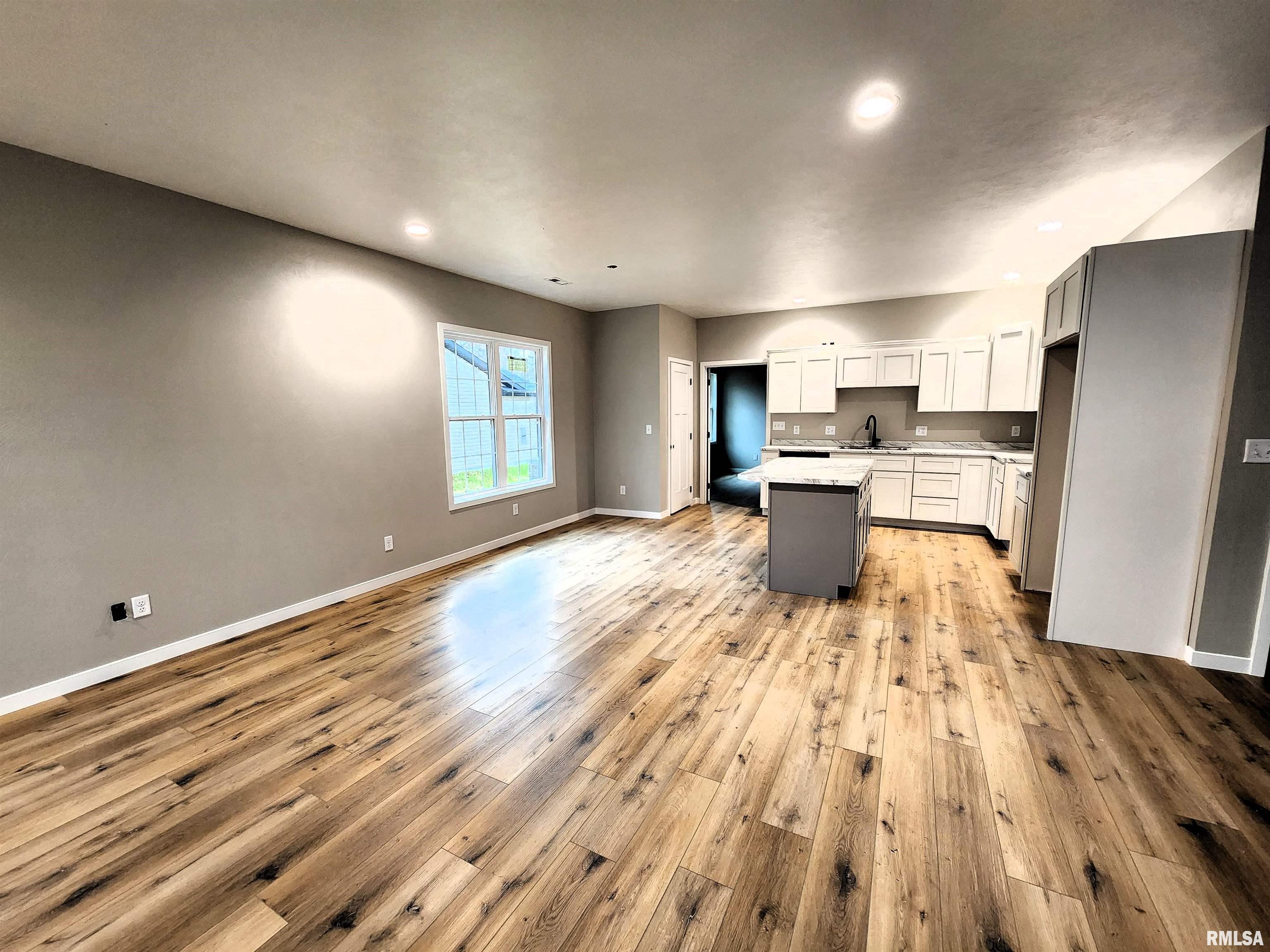 200 Madison Street Carterville, IL 62918 - Photo 4 of 11