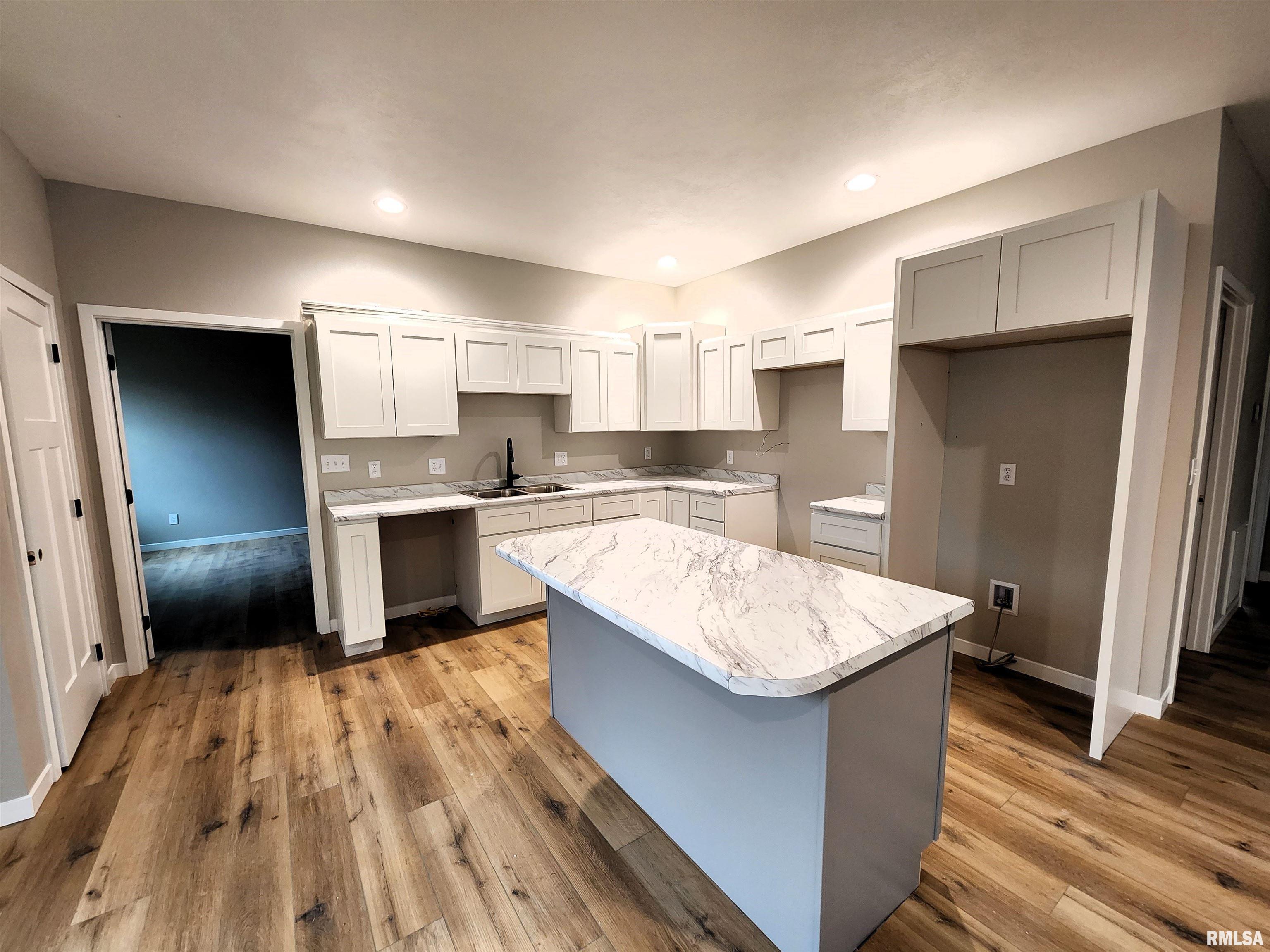 200 Madison Street Carterville, IL 62918 - Photo 5 of 11