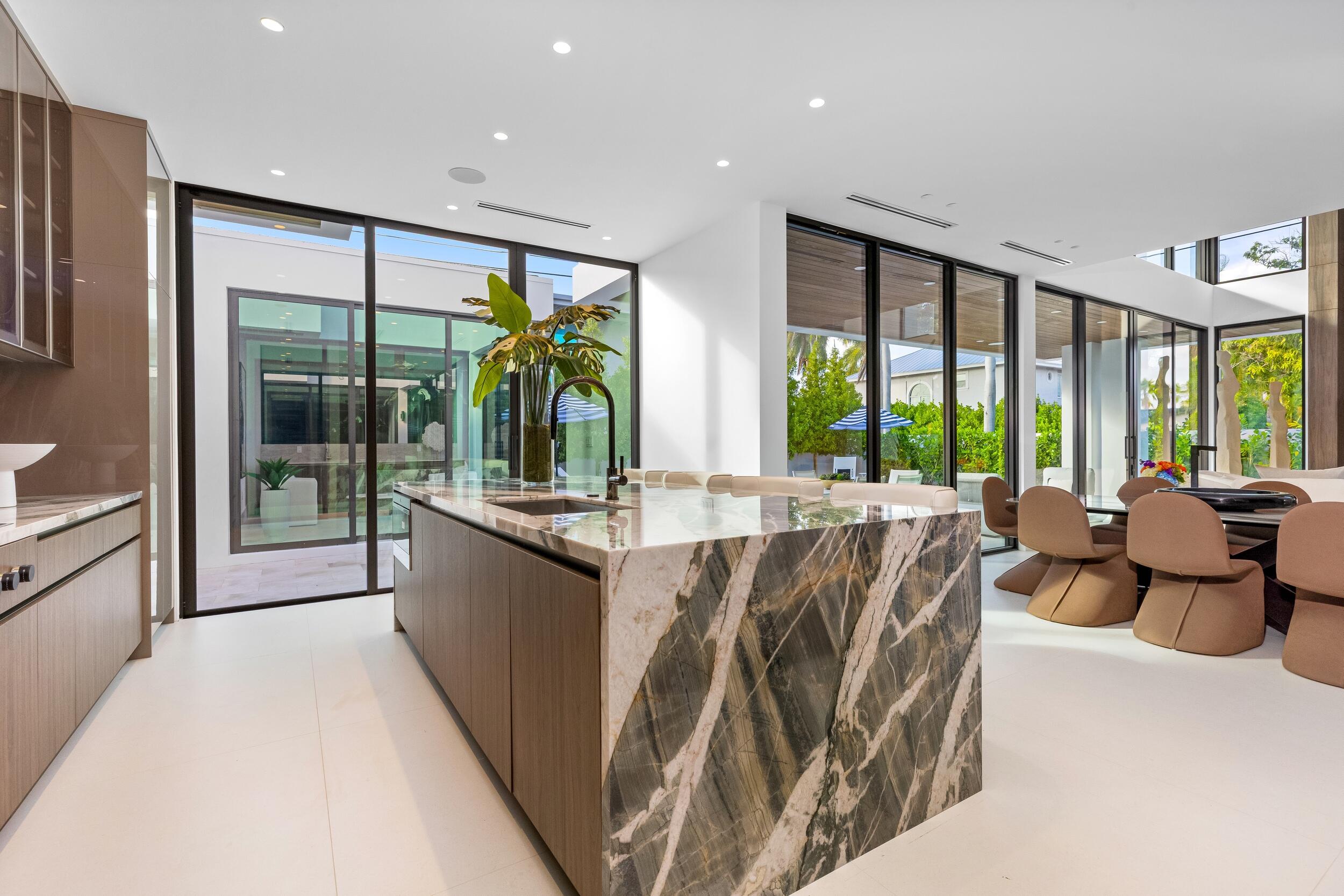 1099 Northeast 4th Avenue Boca Raton, FL 33432 - Photo 15 of 60 Kitchen