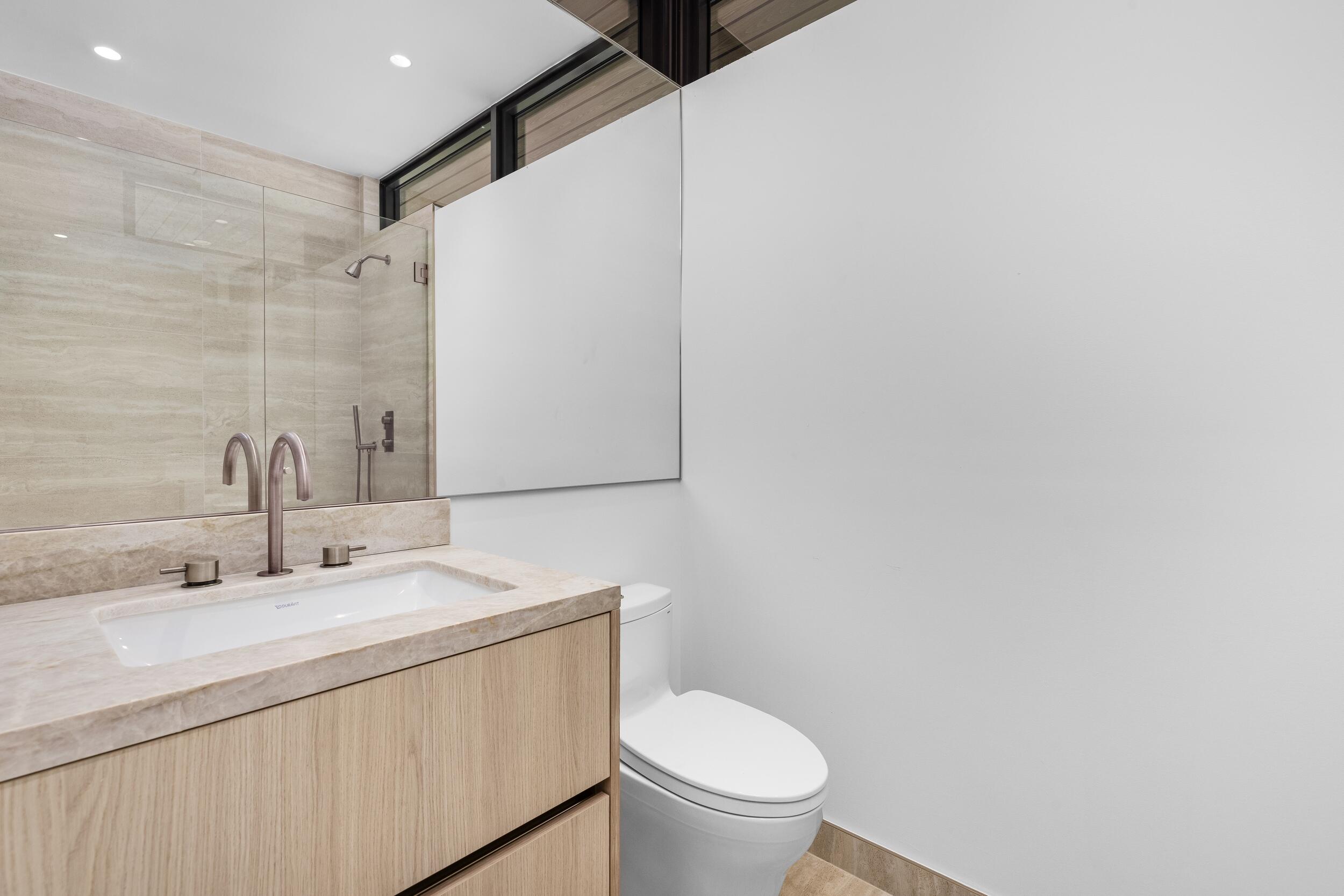 1099 Northeast 4th Avenue Boca Raton, FL 33432 - Photo 47 of 60 Guest Bathroom 4