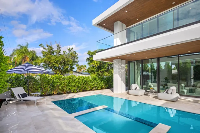 $6,750,000 | 1099 Northeast 4th Avenue, Boca Raton, FL 33432