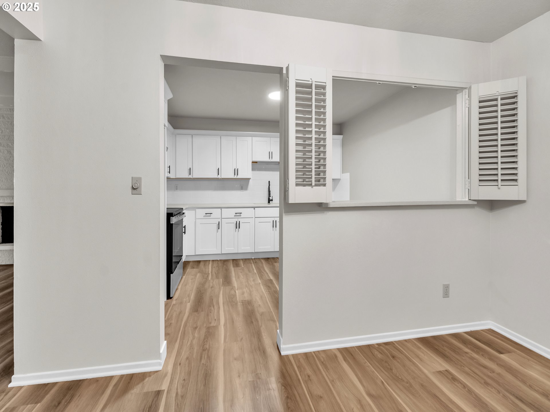4460 Southwest Scholls Ferry Road, Unit 24 Portland, OR 97225 - Photo 12 of 35 Gallery Image 12
