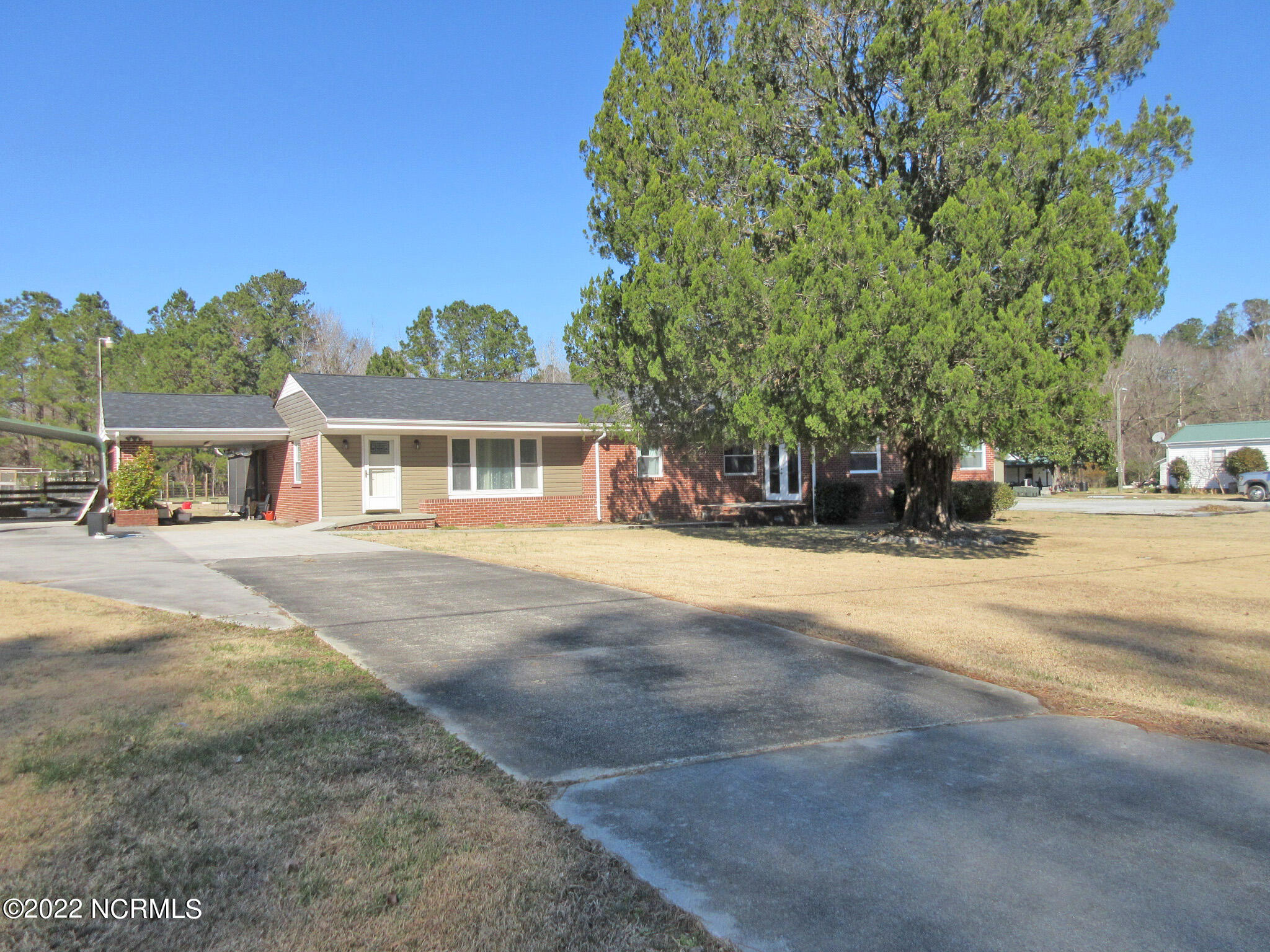 589 Hubert Boulevard Hubert, NC 28539 - Photo 2 of 49 IMG_1599