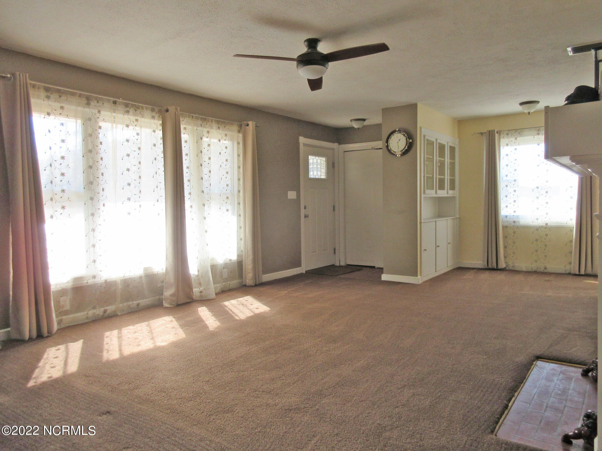 589 Hubert Boulevard Hubert, NC 28539 - Photo 4 of 49 IMG_1584