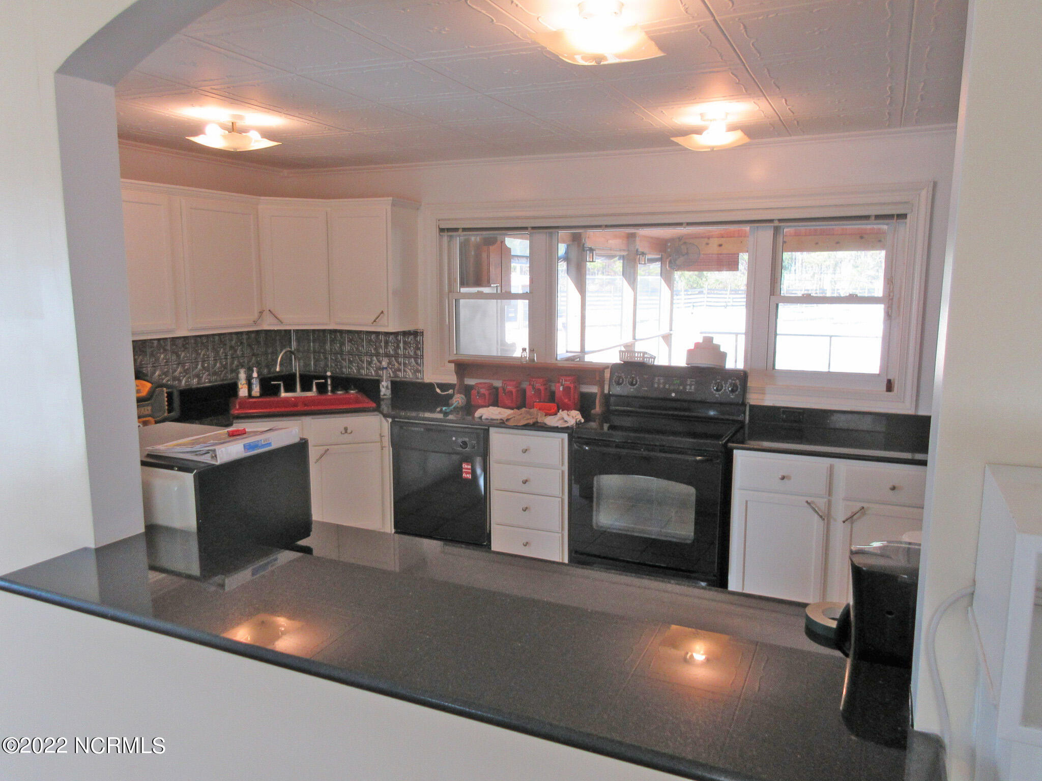 589 Hubert Boulevard Hubert, NC 28539 - Photo 7 of 49 IMG_1586