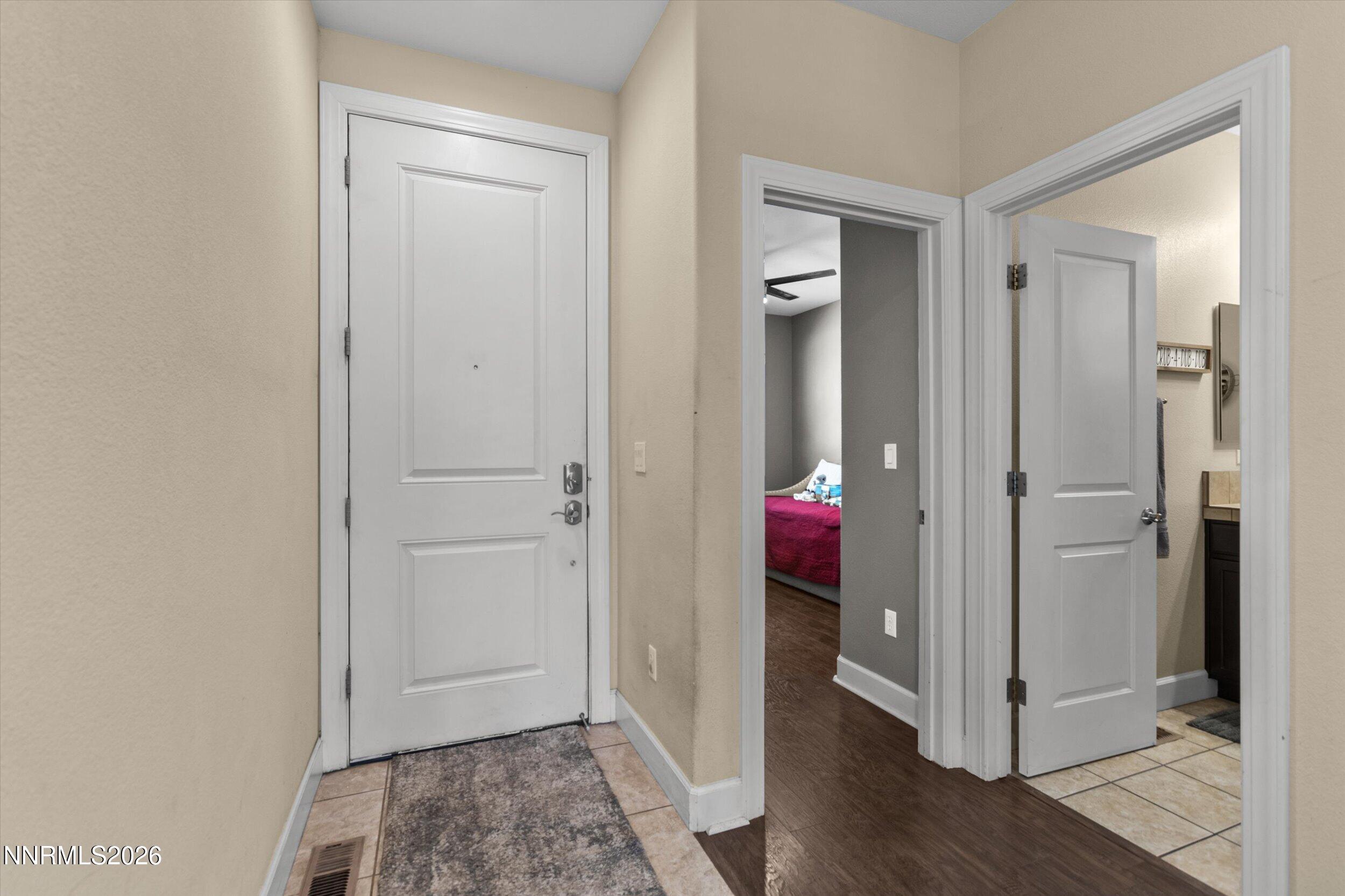 225 Anselmo Drive Reno, NV 89523 - Photo 5 of 36 05-0Y7A9596
