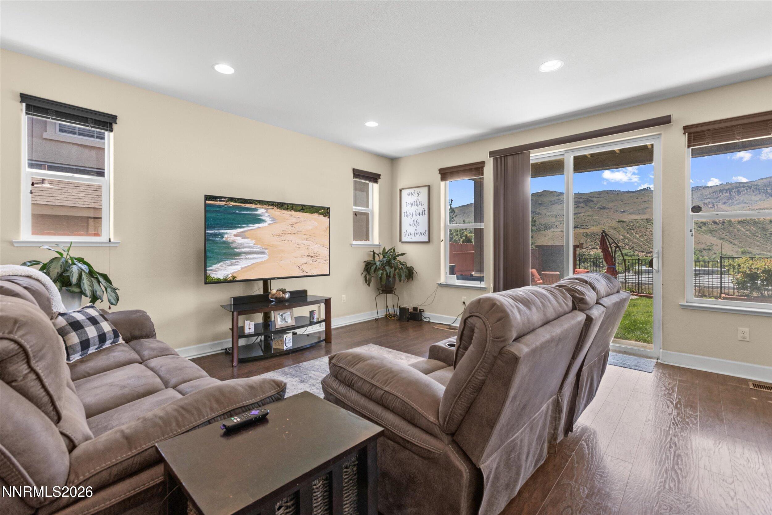 225 Anselmo Drive Reno, NV 89523 - Photo 9 of 36 06-0Y7A9638