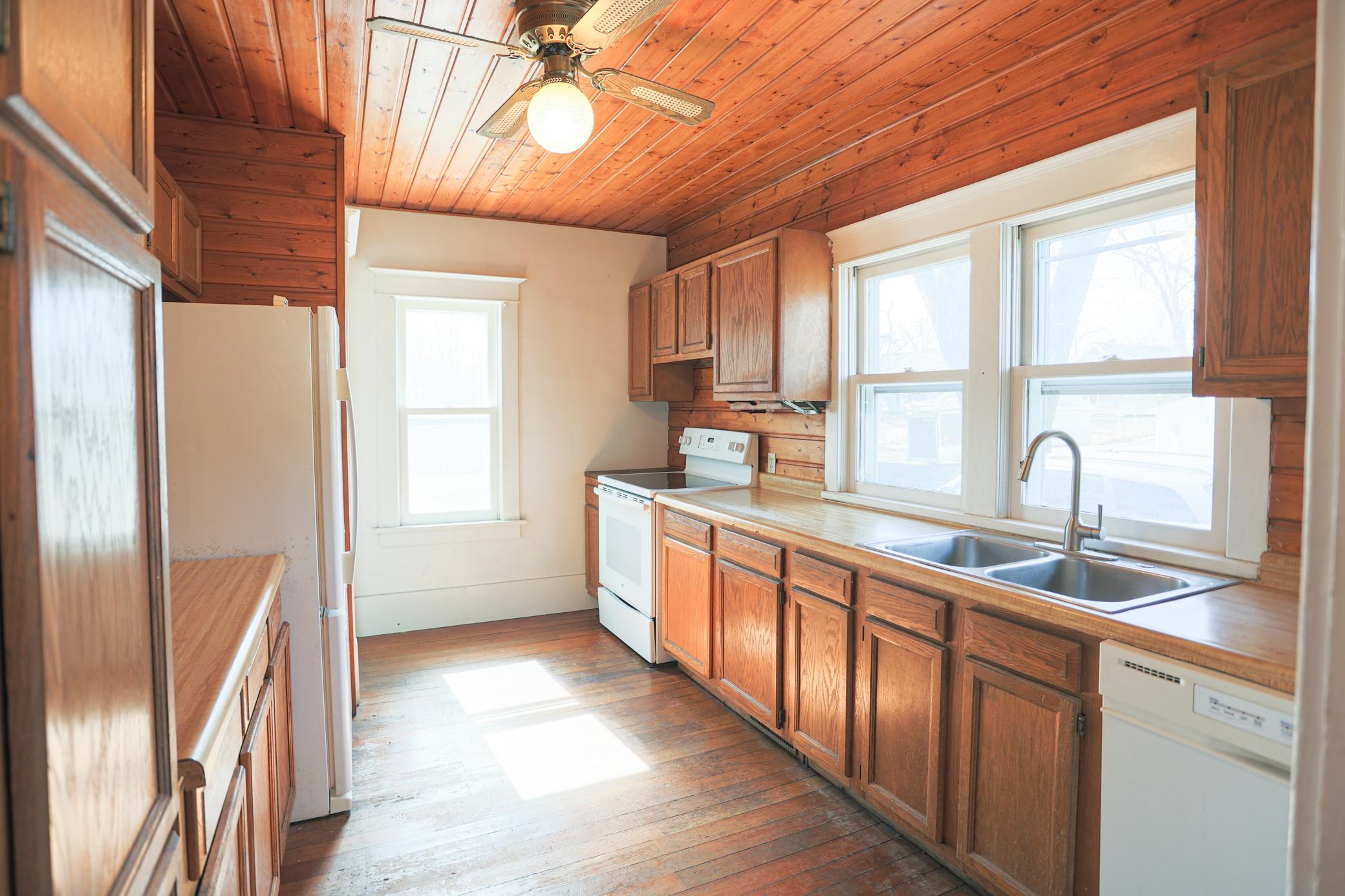 522 East Walnut Street River Falls, WI 54022 - Photo 12 of 40