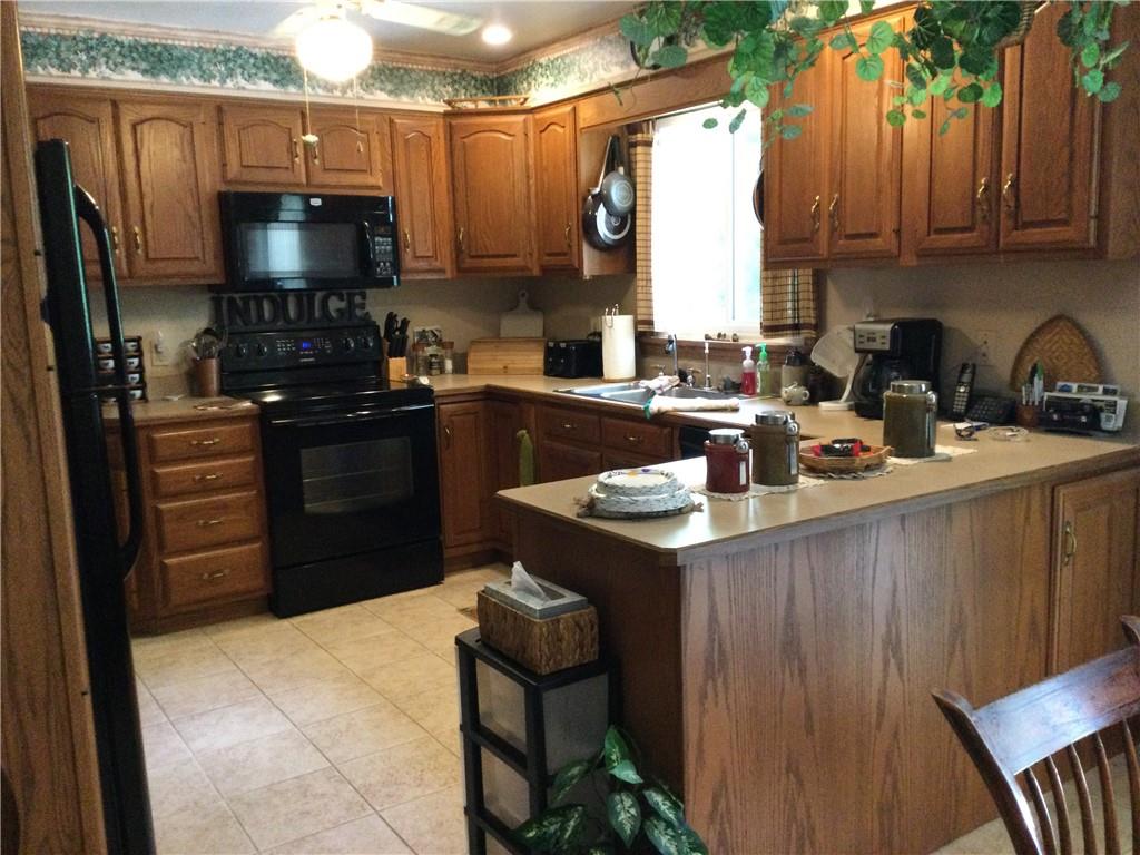1820 Highland Road Hermitage, PA 16148 - Photo 4 of 25 Gallery Image 4