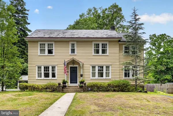 $795,000 | 16 West Ferry Road, Yardley, PA 19067
