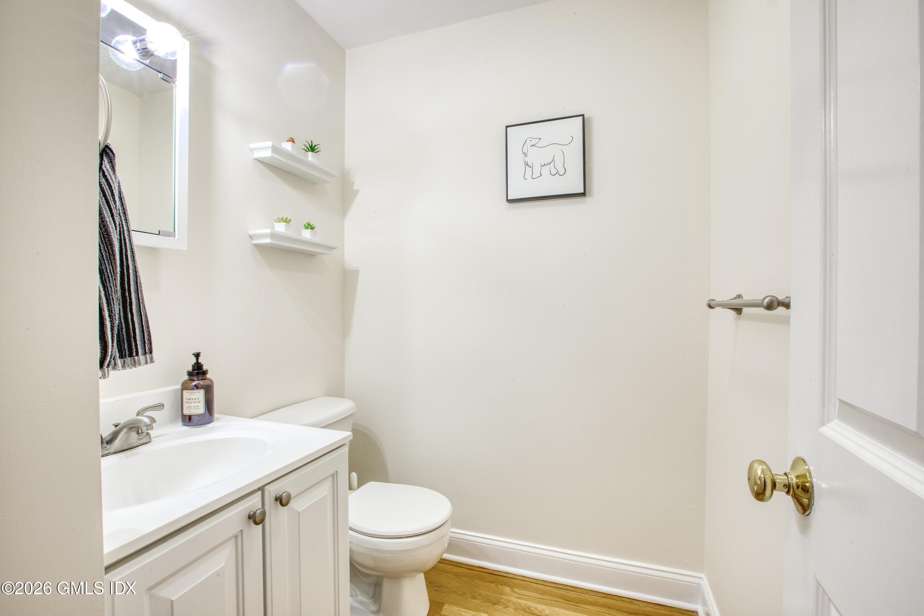 39 Maple Tree Avenue, Unit 40 Stamford, CT 06906 - Photo 9 of 22 39 Maple tree half bath