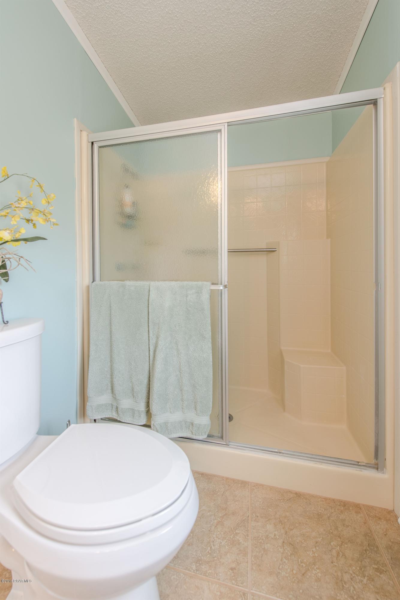 2206 Hillside Loop Road Prescott, AZ 86301 - Photo 12 of 26 012_Master Bathroom