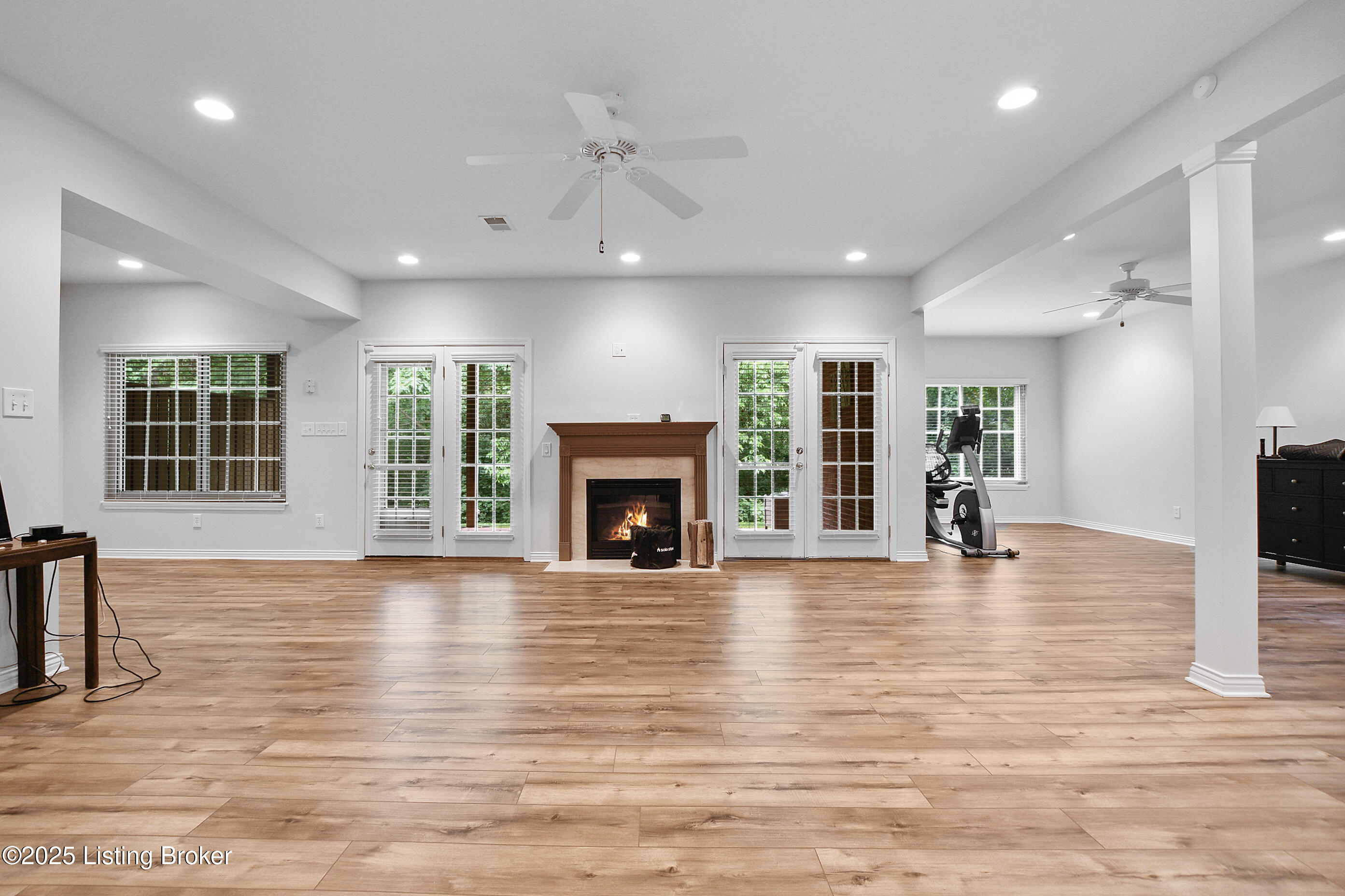4107 Dolphin Road Louisville, KY 40220 - Photo 18 of 29 _DSC4201
