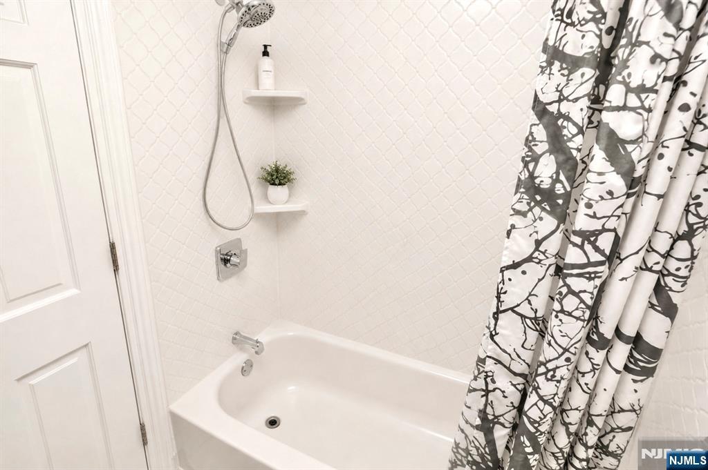 11 Insley Avenue Rutherford, NJ 07070 - Photo 17 of 41