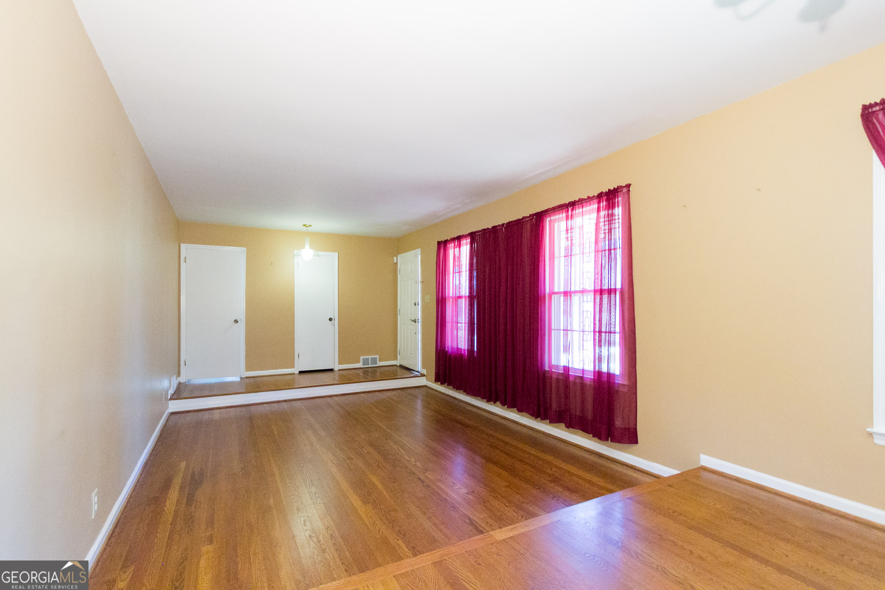 2327 Bry Mar Drive Northeast Atlanta, GA 30345 - Photo 8 of 22