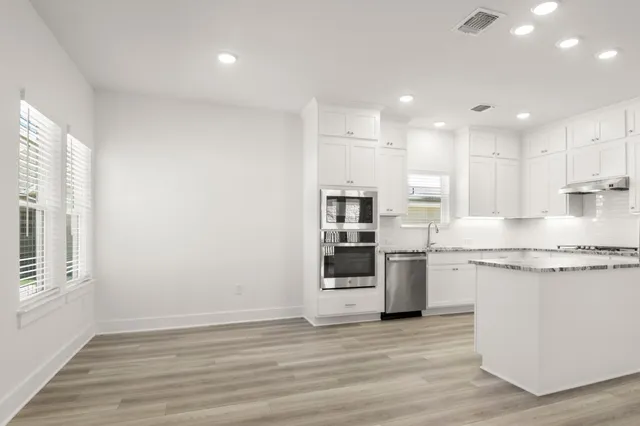 $535,900 | 7417 Boyd Hvn Drive, Austin, TX 78744