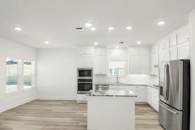 $535,900 | 7417 Boyd Hvn Drive, Austin, TX 78744