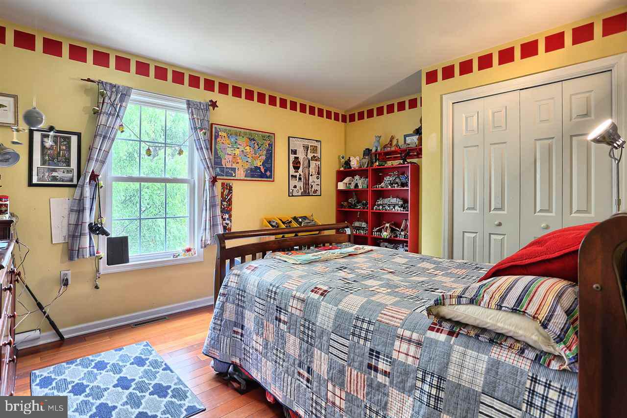 5960 Huntington Cmns Enola, PA 17025 - Photo 11 of 23