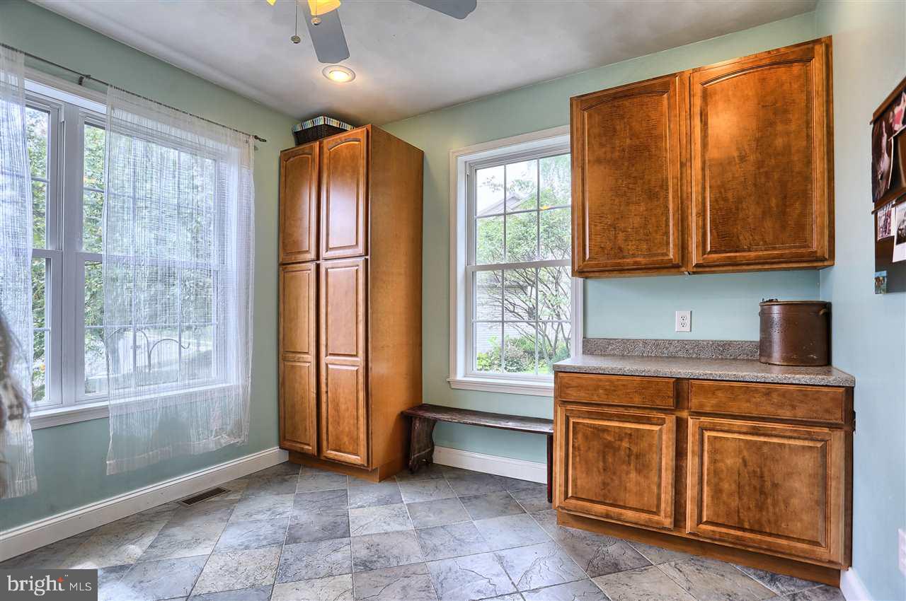 5960 Huntington Cmns Enola, PA 17025 - Photo 18 of 23