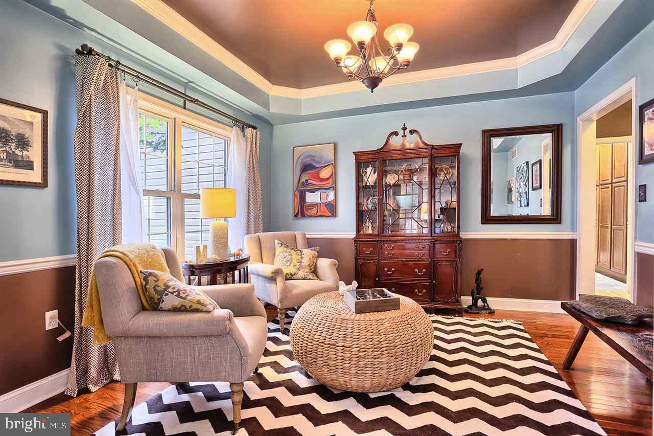 5960 Huntington Cmns Enola, PA 17025 - Photo 4 of 23