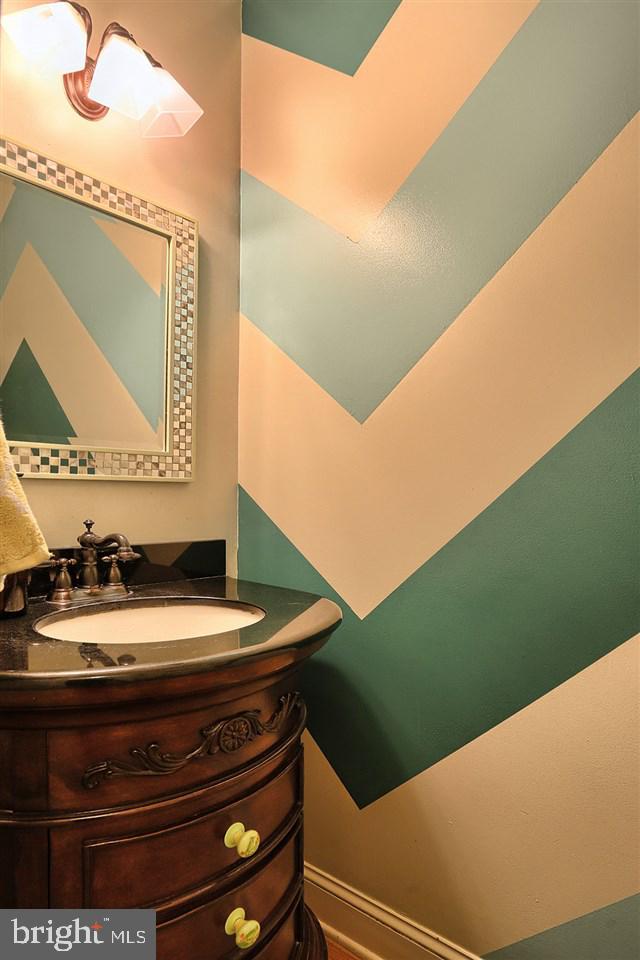 5960 Huntington Cmns Enola, PA 17025 - Photo 8 of 23