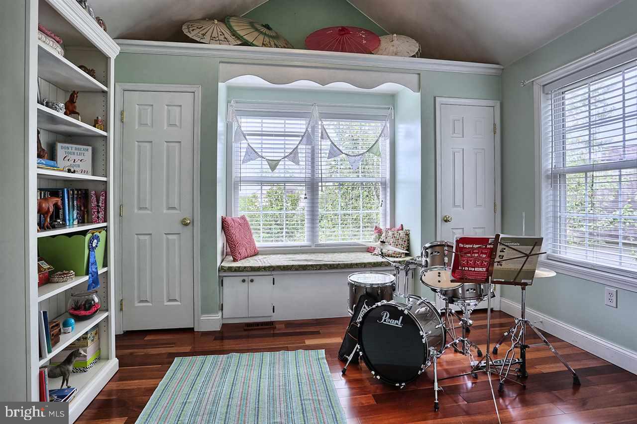 5960 Huntington Cmns Enola, PA 17025 - Photo 9 of 23