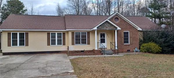 $1,900 | 211 Sheffield Court, Raeford, NC 28376