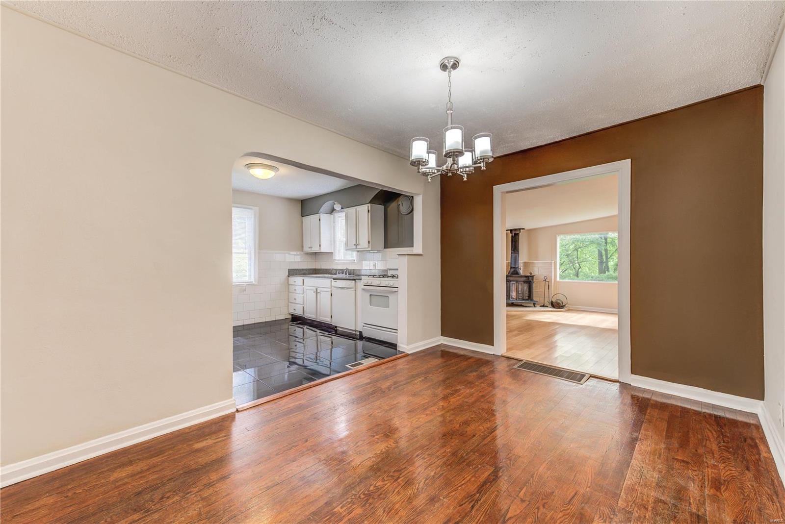 2990 Walton Road St. Louis, MO 63114 - Photo 9 of 24 Gallery Image 9