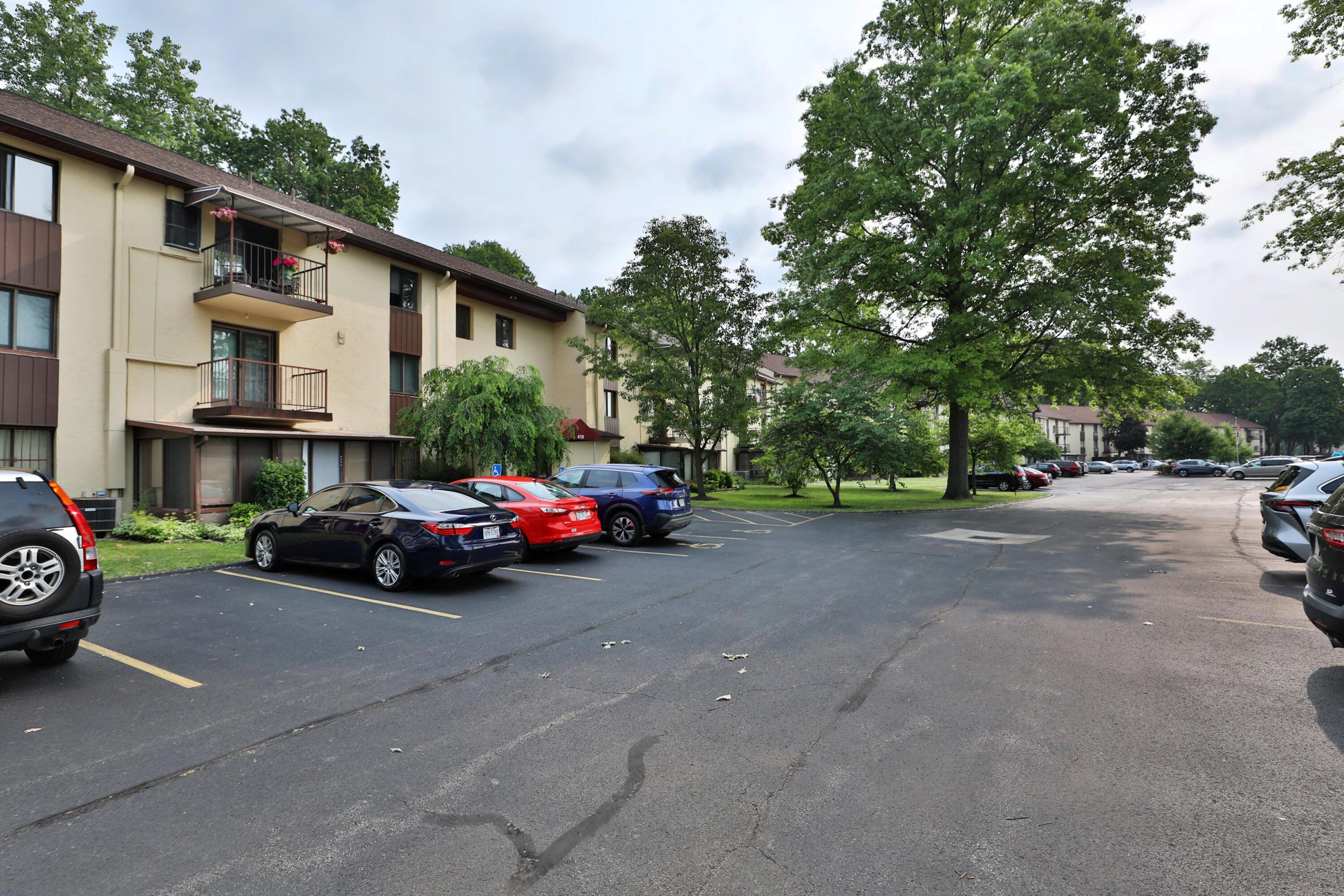 4119 Karl Road, Unit 305 Columbus, OH 43224 - Photo 2 of 37 4119Karl-305-04a