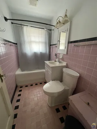 $189,900 | 1223 West Street, Emporia, KS 66801