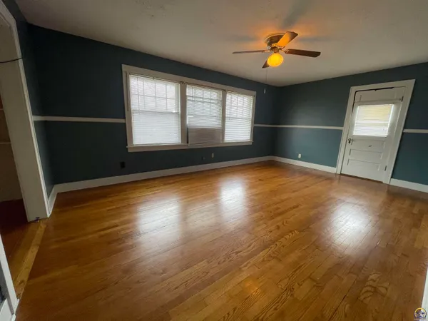 $189,900 | 1223 West Street, Emporia, KS 66801