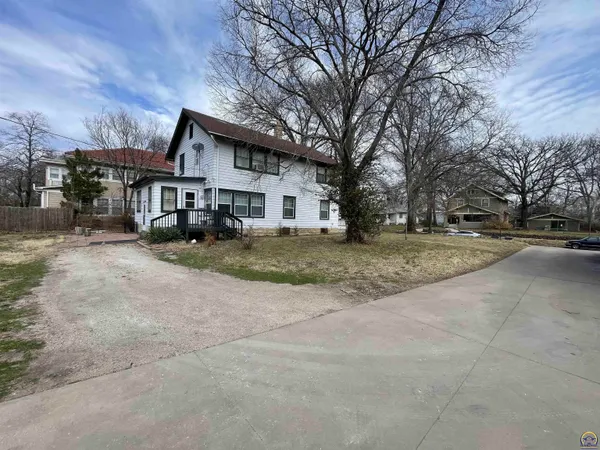 $189,900 | 1223 West Street, Emporia, KS 66801