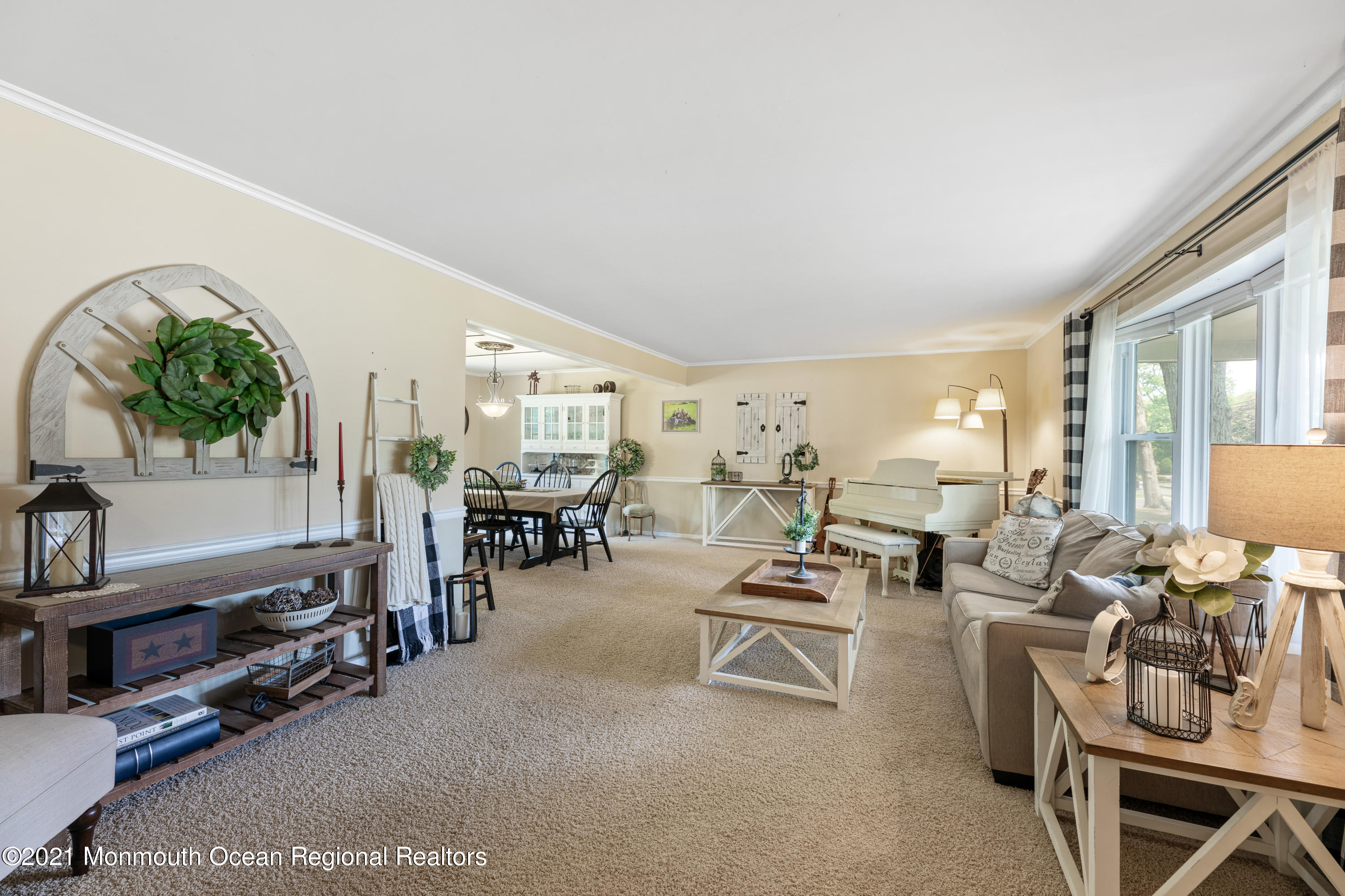 40 Bates Road Jackson, NJ 08527 - Photo 5 of 30 LIVING ROOM