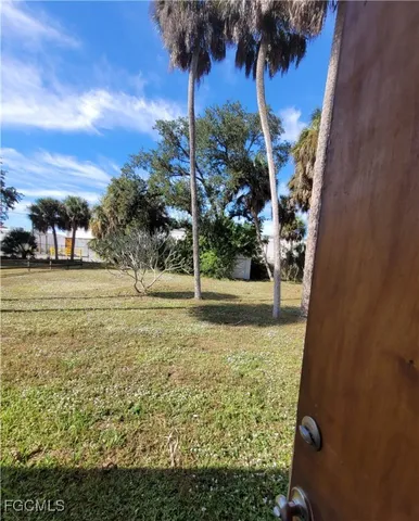 $1,500 | 1865 Lavonia Lane, North Fort Myers, FL 33917