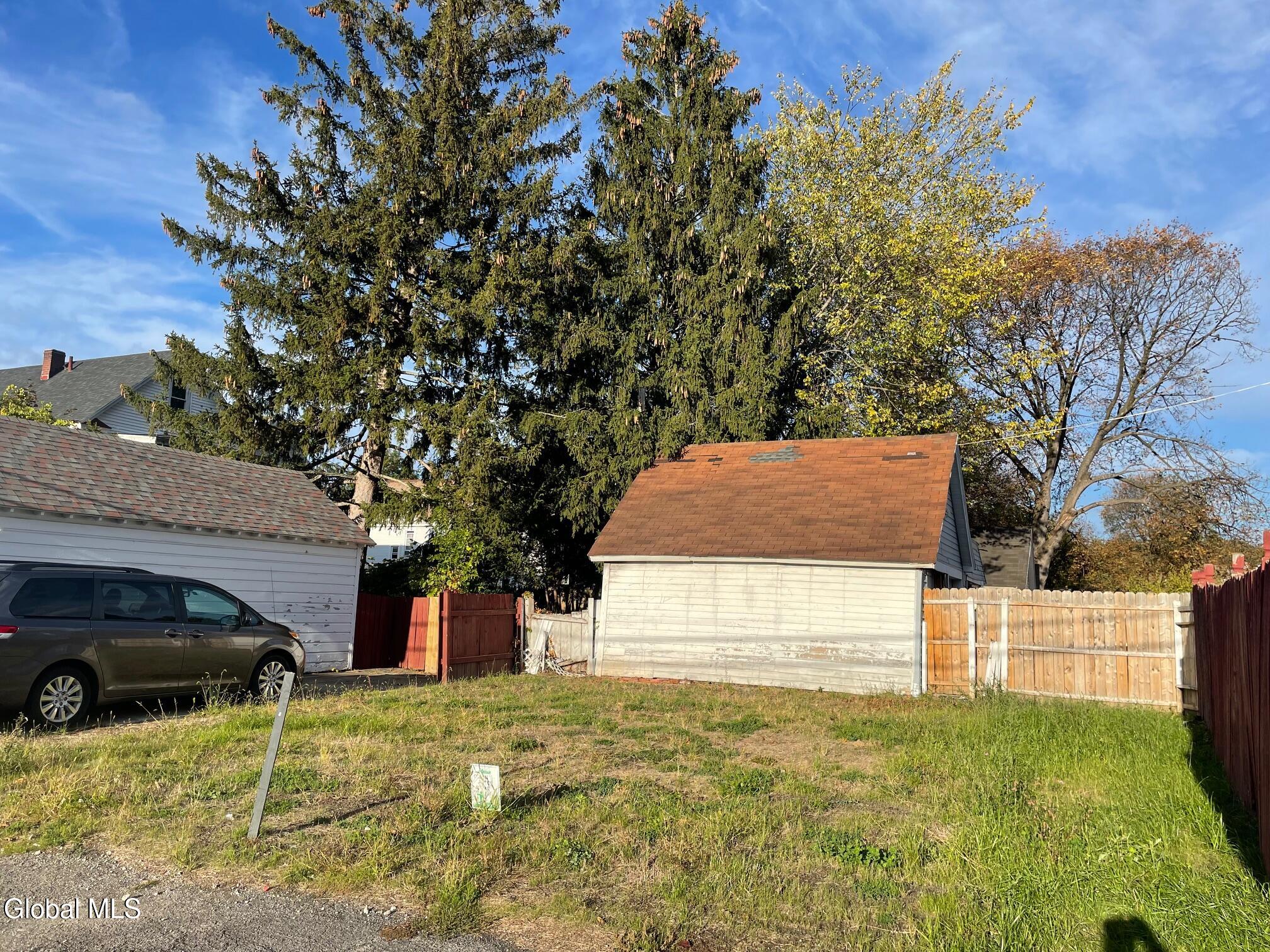 817 Genesee Street Schenectady, NY 12306 - Photo 3 of 5 IMG_1554