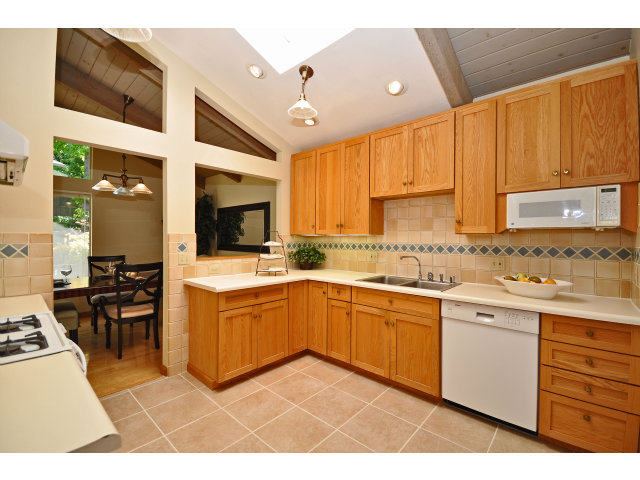 22936 Longdown Road Cupertino, CA 95014 - Photo 4 of 18
