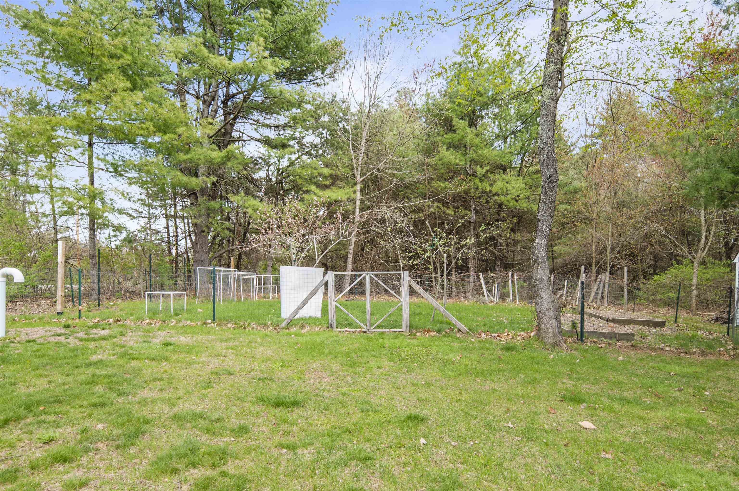 82a Fremont Road, Unit A Epping, NH 03042 - Photo 34 of 41