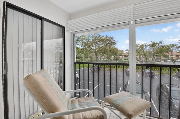 $159,900 | 15235 Lakes Of Delray Boulevard, Unit 303, Delray Beach, FL 33484