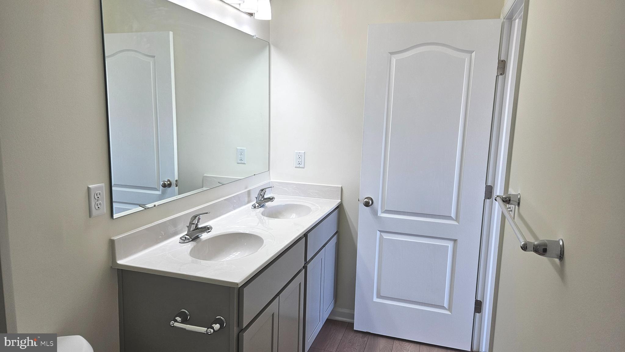 235 Doylestown Road Smyrna, DE 19977 - Photo 21 of 38 Owner's Bath