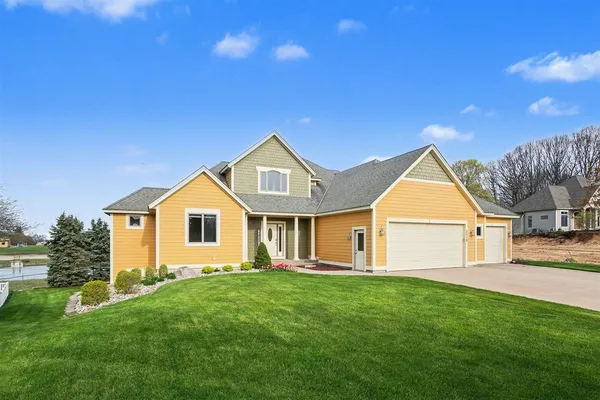 $825,000 | 2213 North Bristol Street, Holland, MI 49424